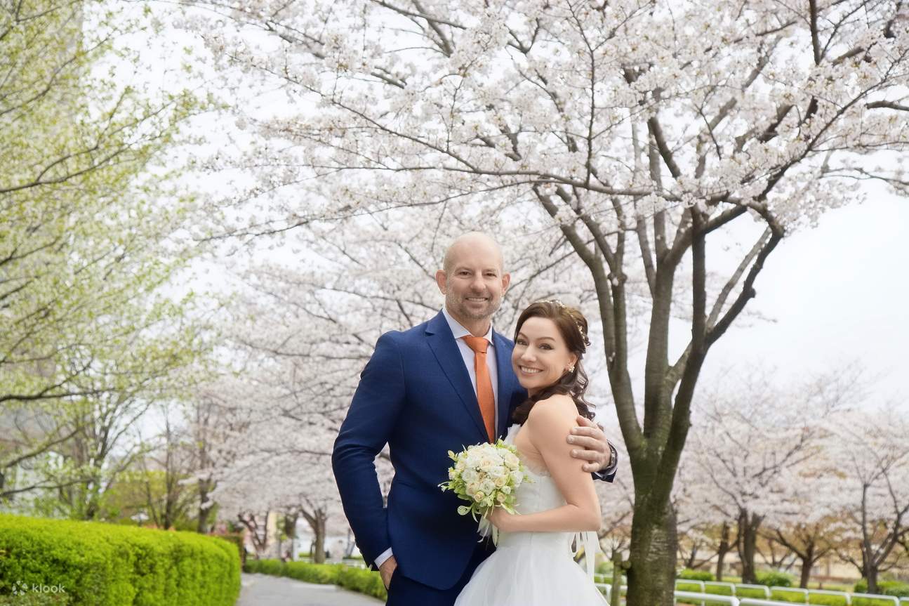 Tokyo: Wedding Photo Tour dengan 3 Lokasi & Pro Styling